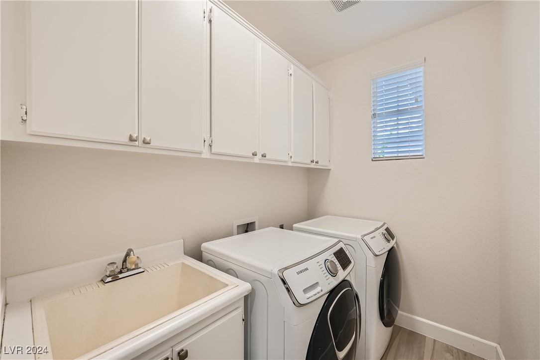 8405 Willow Point Court