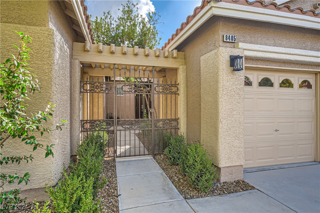 8405 Willow Point Court