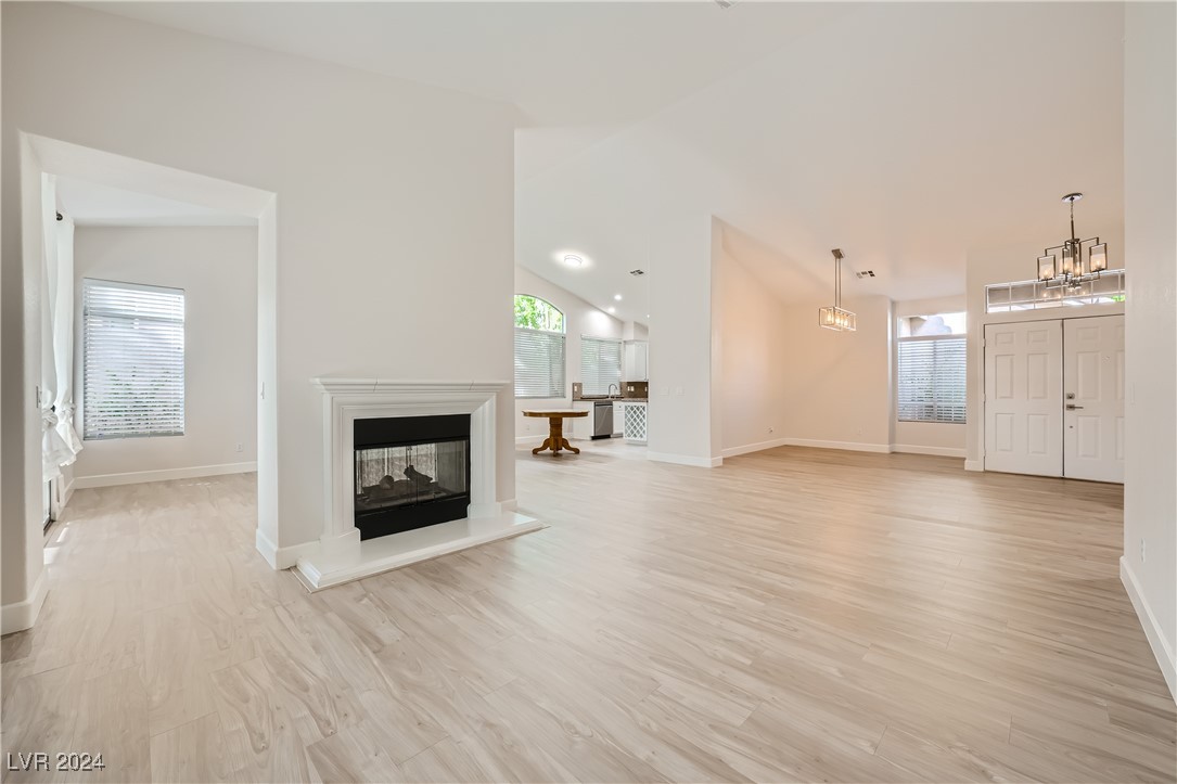 8405 Willow Point Court