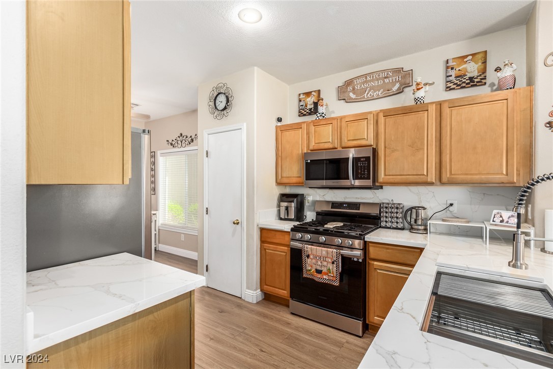 6457 Stone Dry Avenue 103