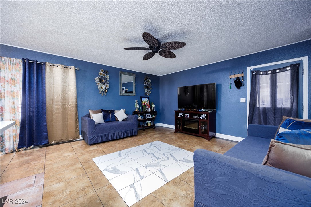 3601 East Nelson Avenue