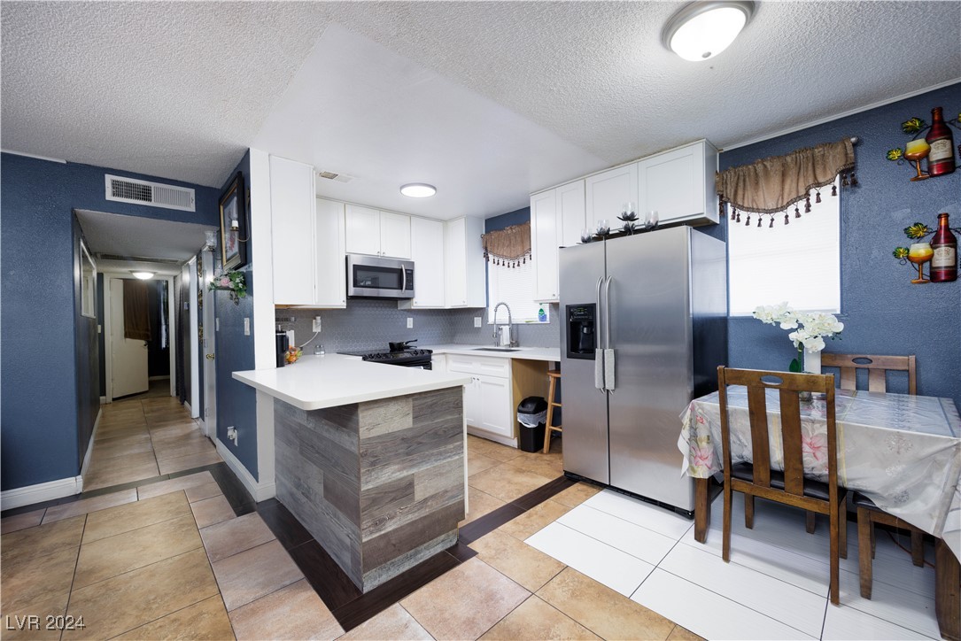 3601 East Nelson Avenue