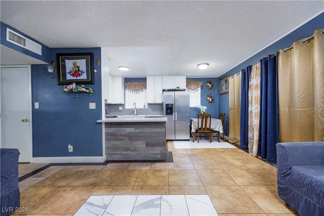 3601 East Nelson Avenue