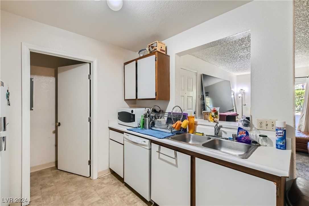221 Mission Catalina Lane 105