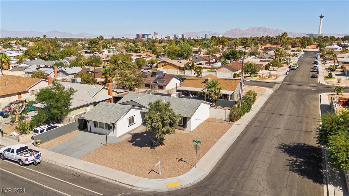 2109 Las Verdes Street