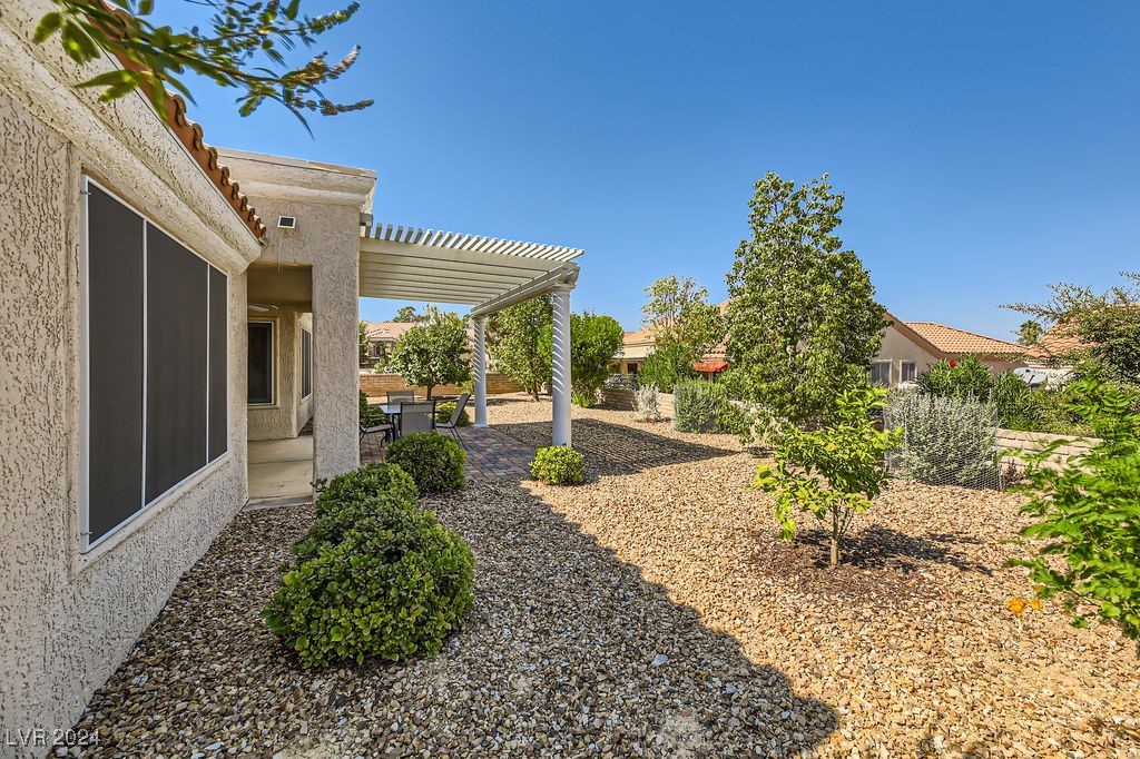 9012 Mountain Gate Drive
