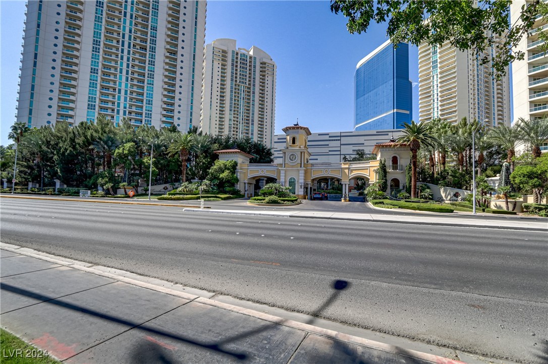 2857 Paradise Road 402