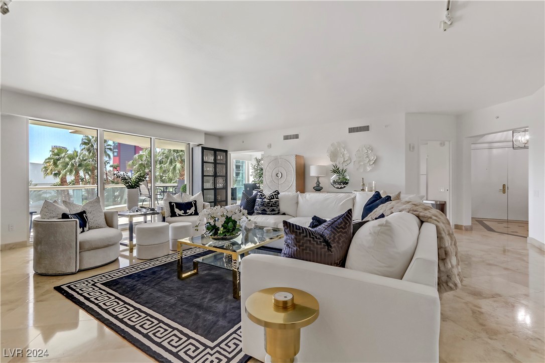 2857 Paradise Road 402