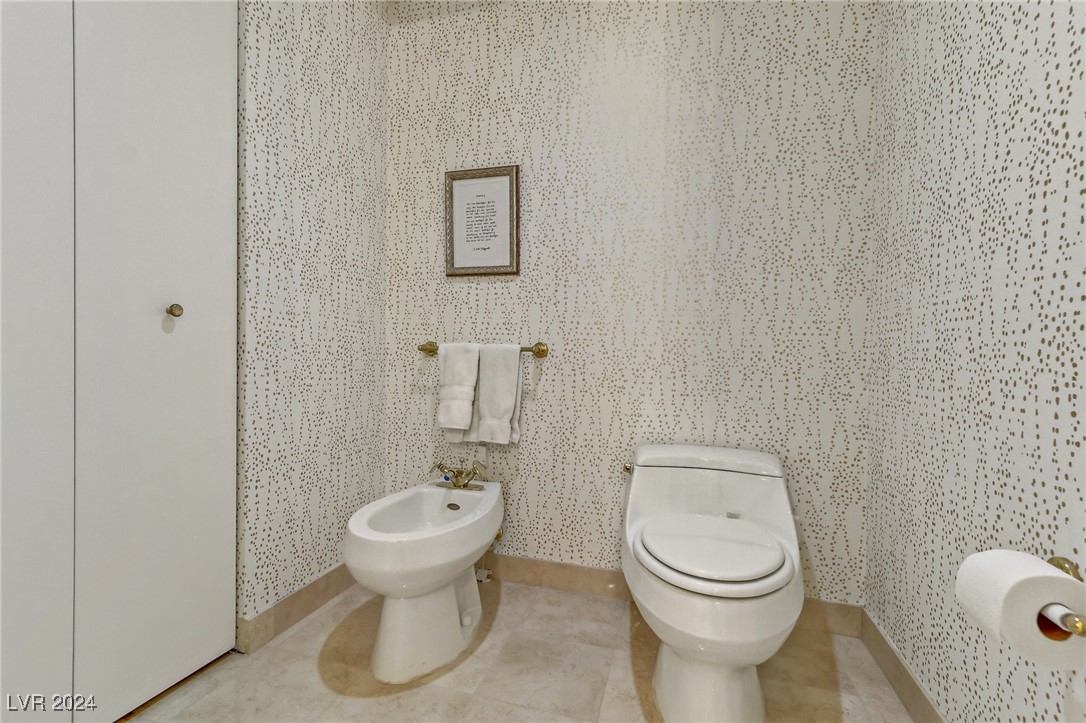 2857 Paradise Road 402