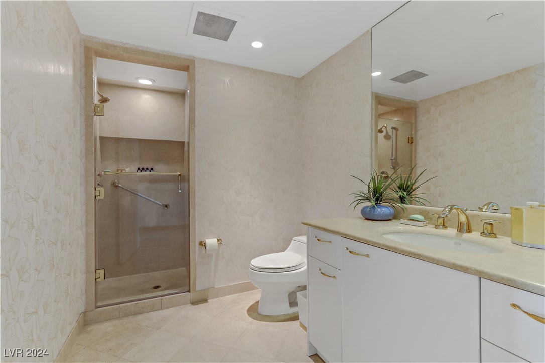 2857 Paradise Road 402