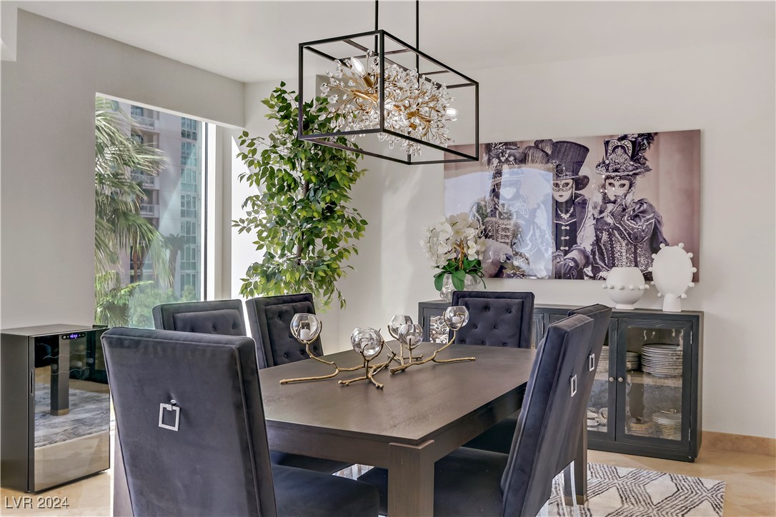 2857 Paradise Road 402