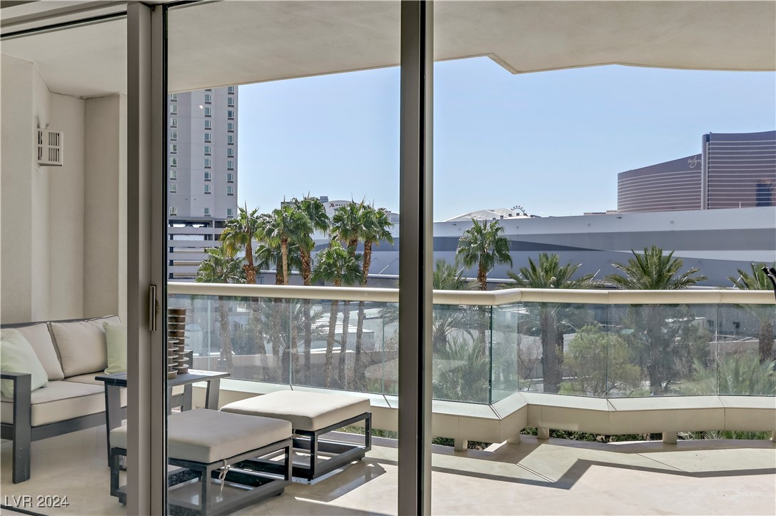 2857 Paradise Road 402