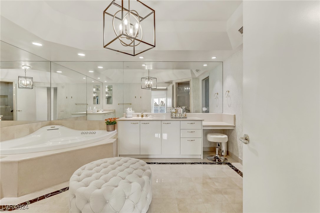 2857 Paradise Road 402