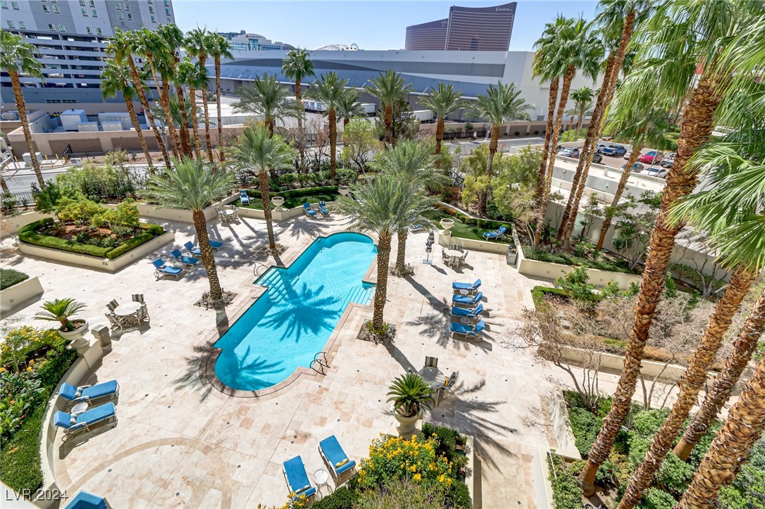 2857 Paradise Road 402