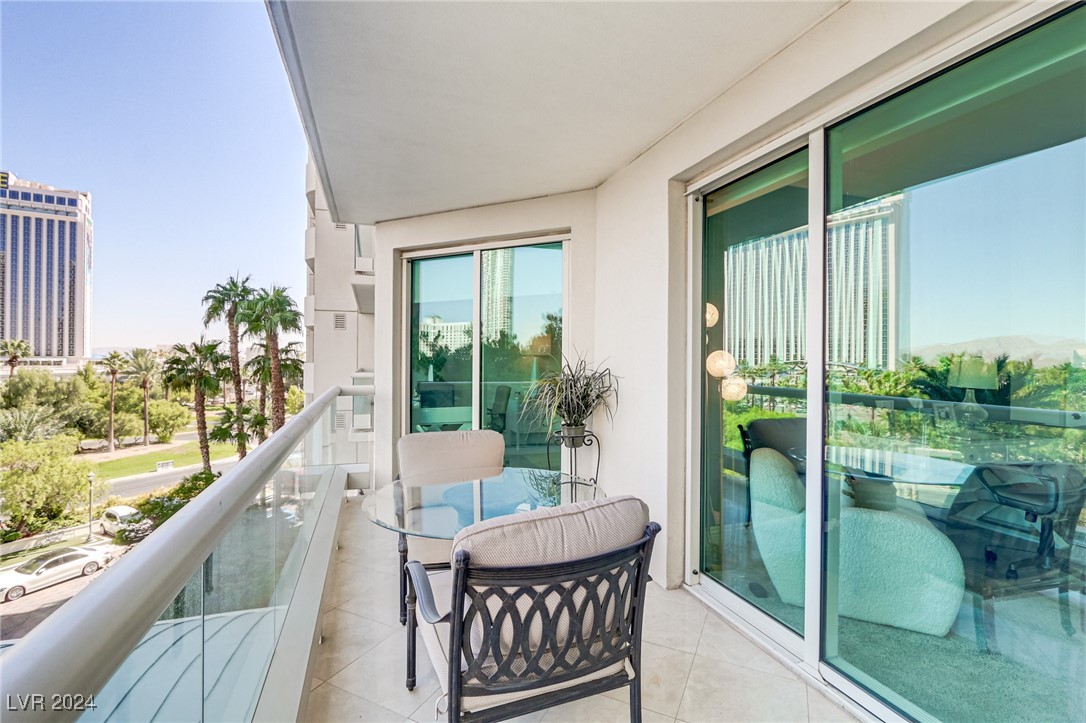 2857 Paradise Road 402