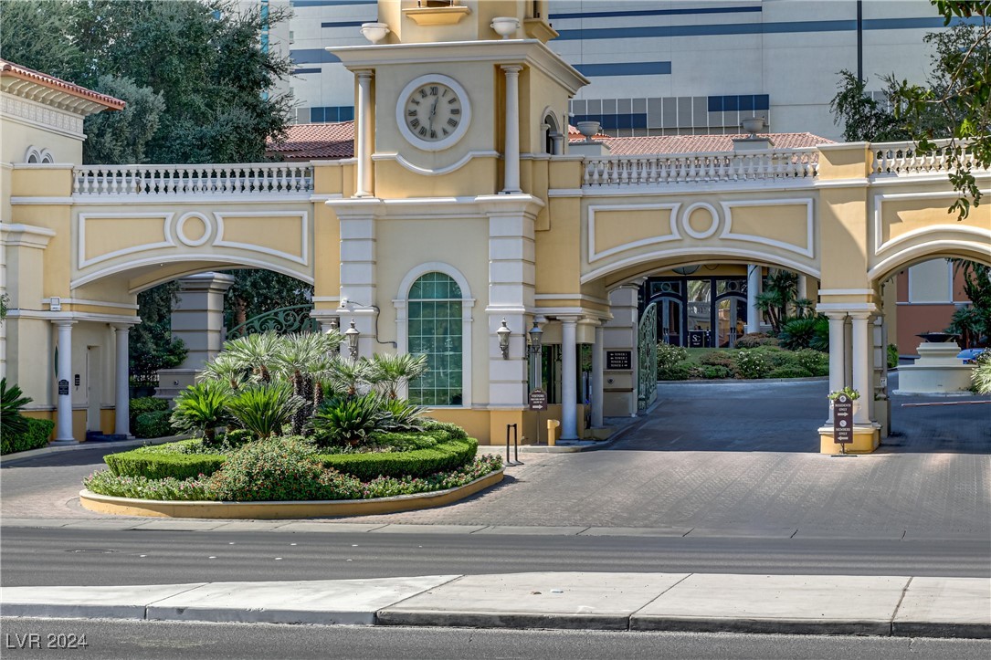 2857 Paradise Road 402