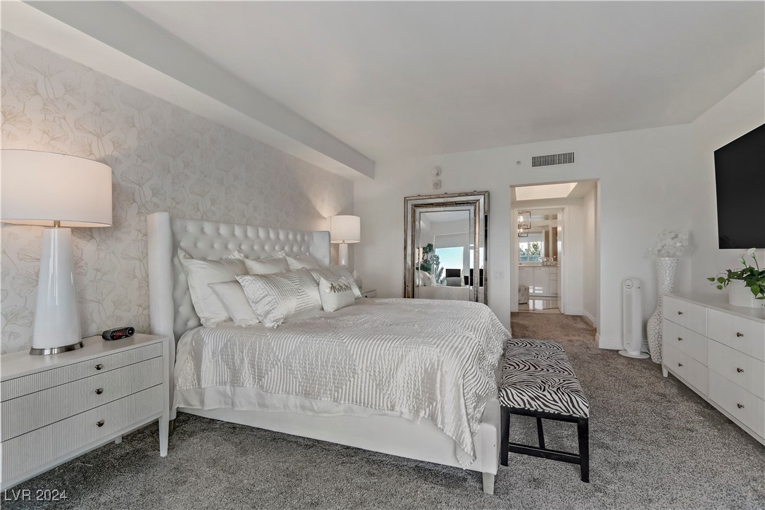 2857 Paradise Road 402