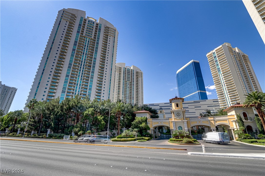 2857 Paradise Road 402