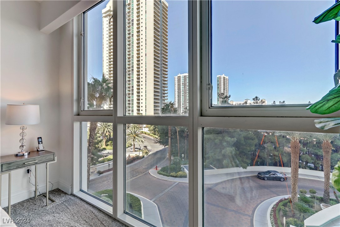 2857 Paradise Road 402