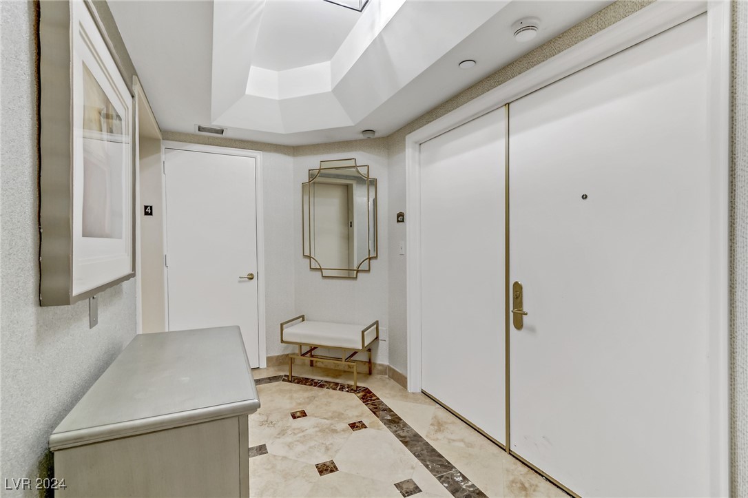 2857 Paradise Road 402