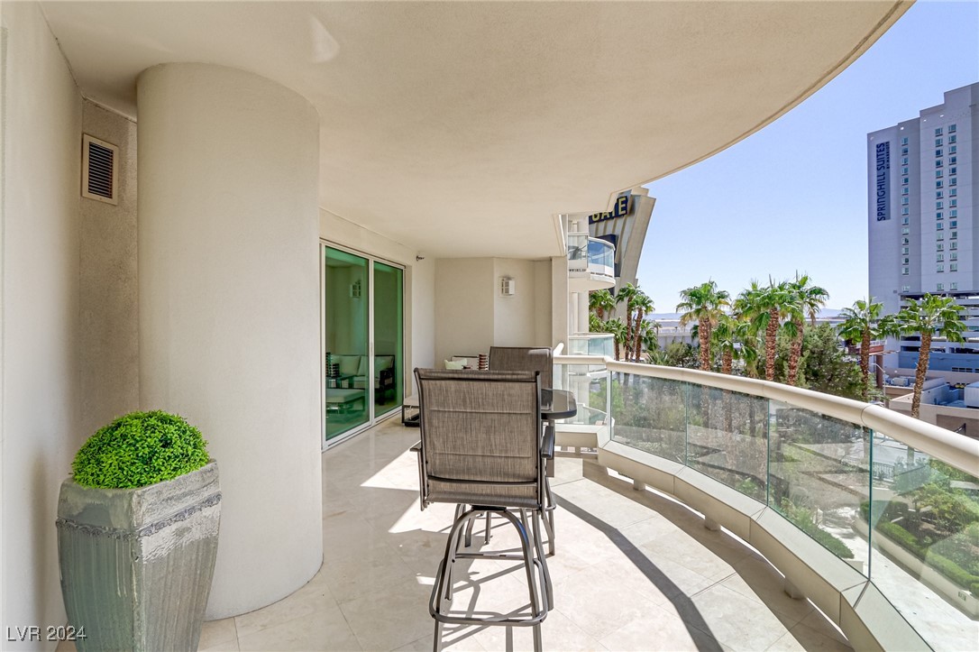 2857 Paradise Road 402