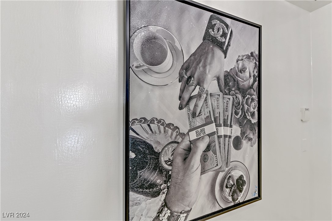 2857 Paradise Road 402