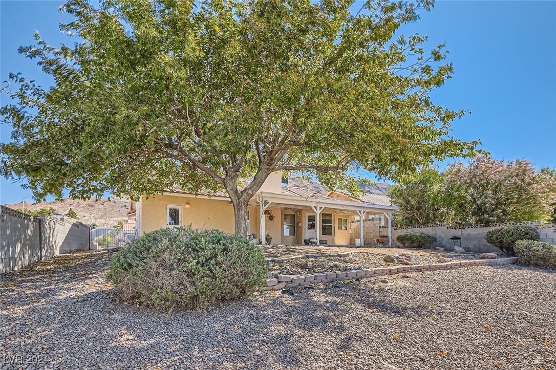 1971 Balzac Drive