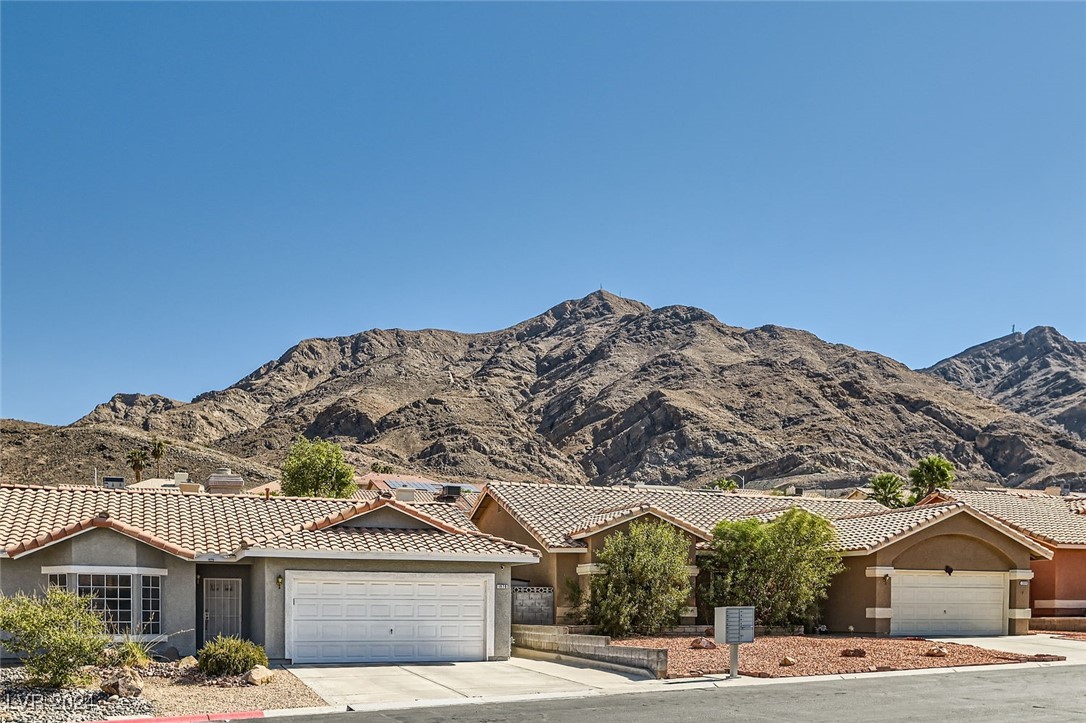 1971 Balzac Drive