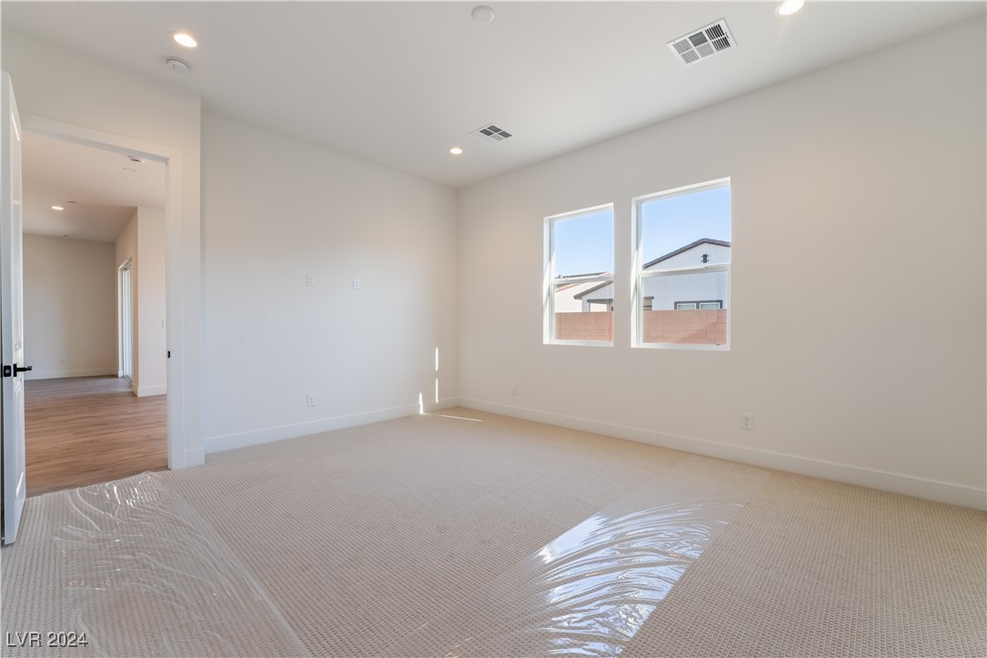 816 Watford Place