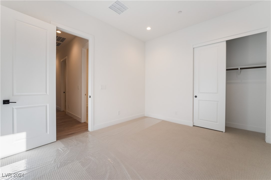 816 Watford Place