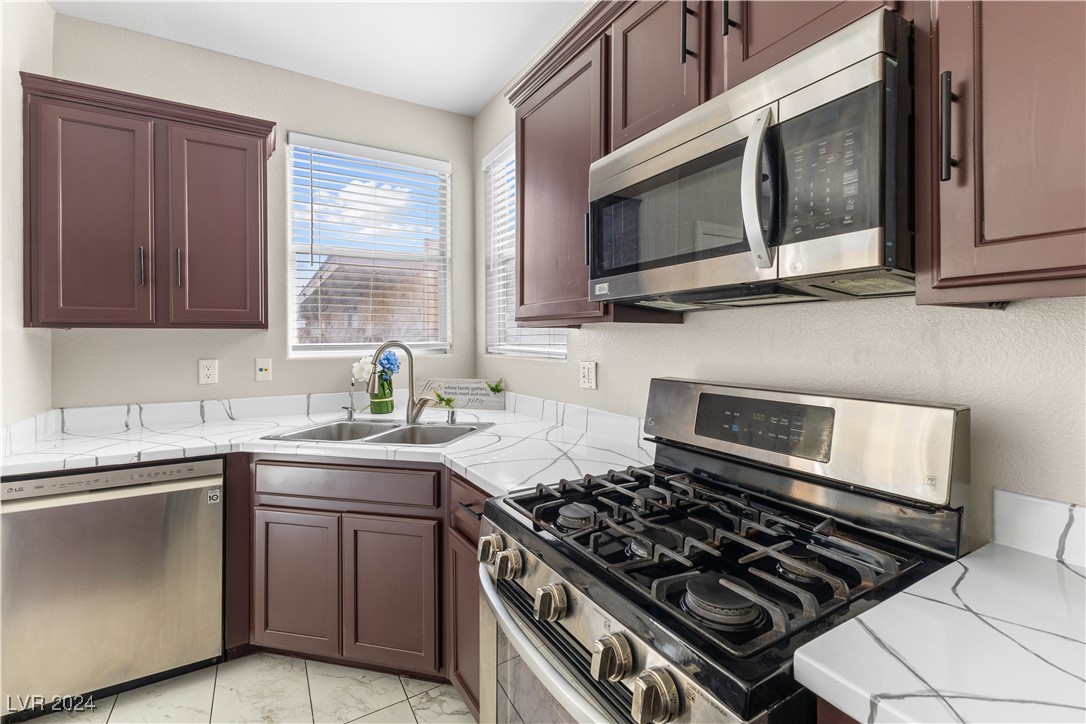 3976 Chasing Heart Way