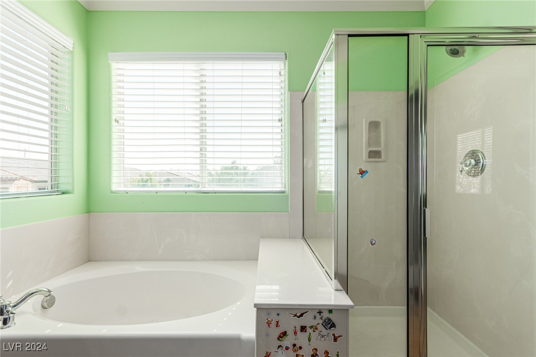 9802 White Lilac Street