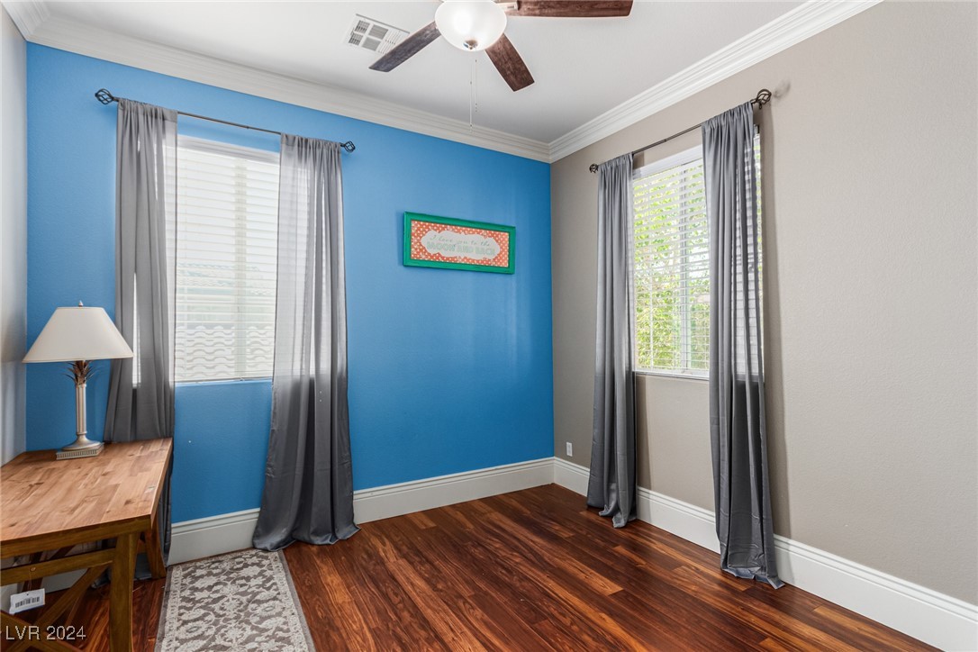 9802 White Lilac Street