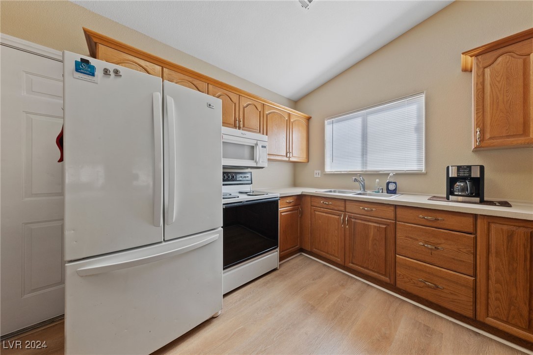 4030 Hazelcrest Circle