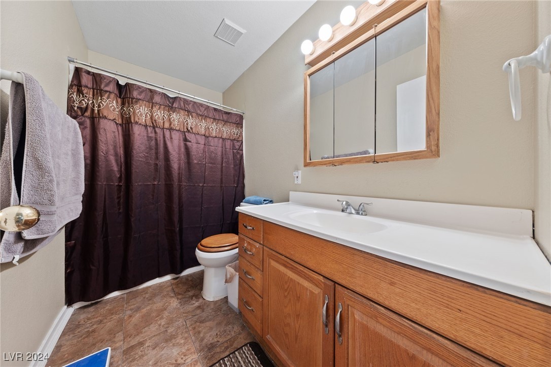 4030 Hazelcrest Circle