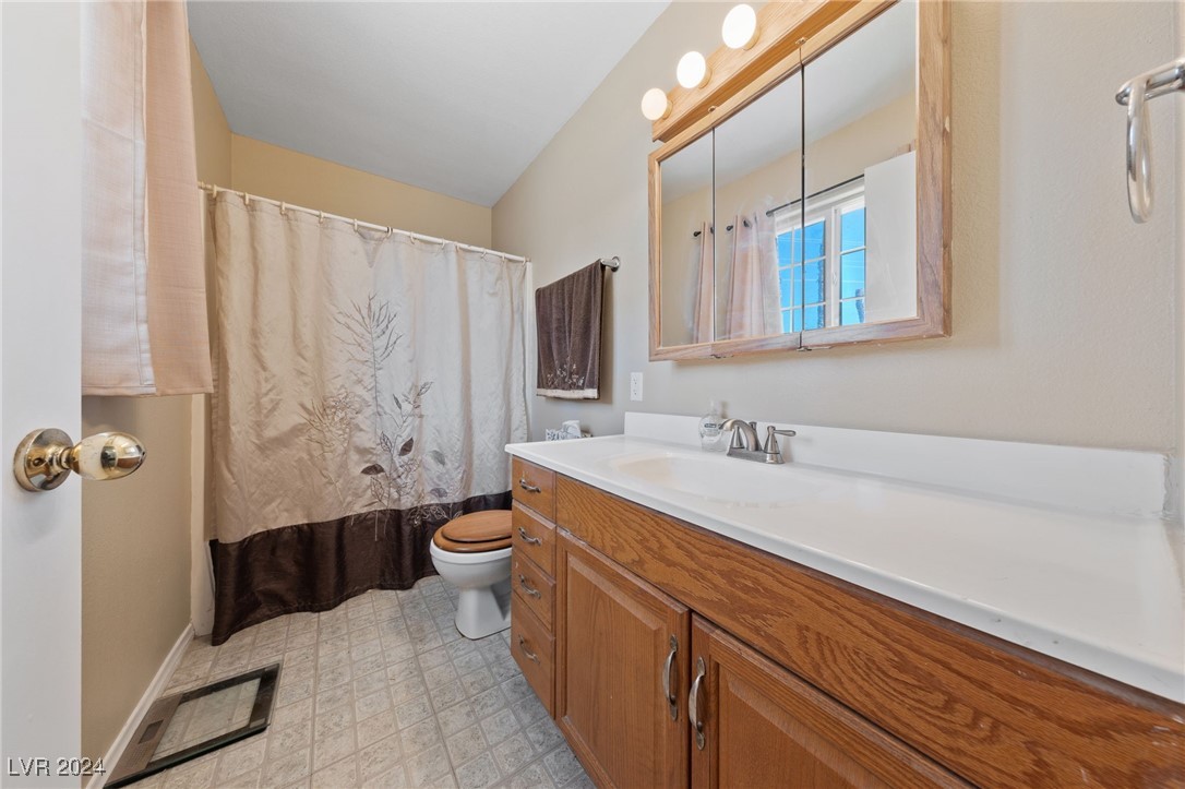 4030 Hazelcrest Circle