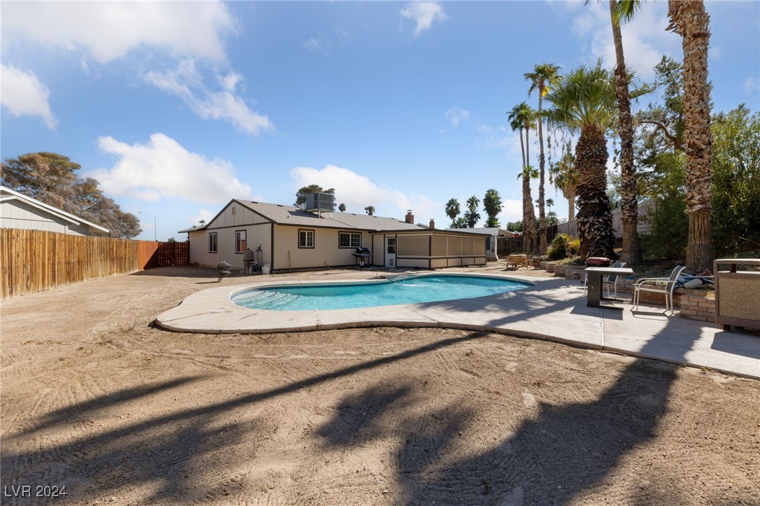 4030 Hazelcrest Circle