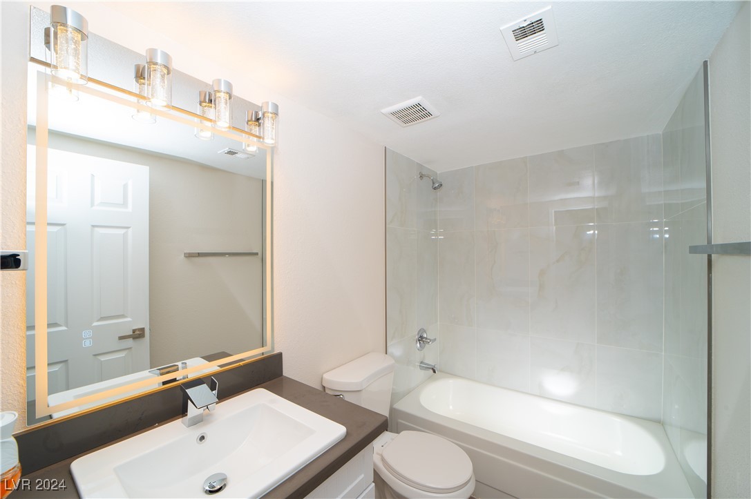 4370 Sandy River Drive 17