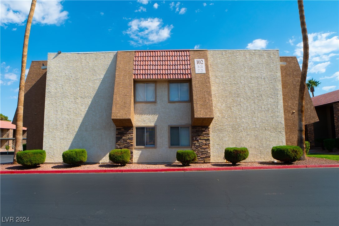 4370 Sandy River Drive 17