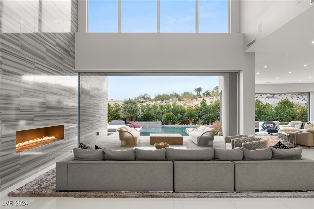 19 Flying Cloud Lane