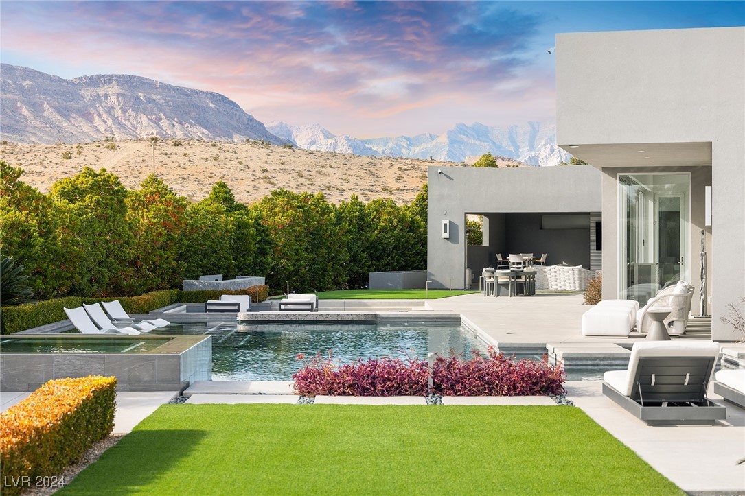 19 Flying Cloud Lane