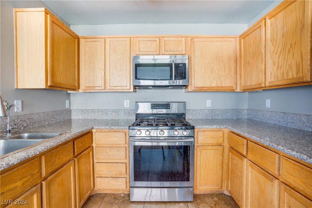 1114 Edgestone Mark Avenue