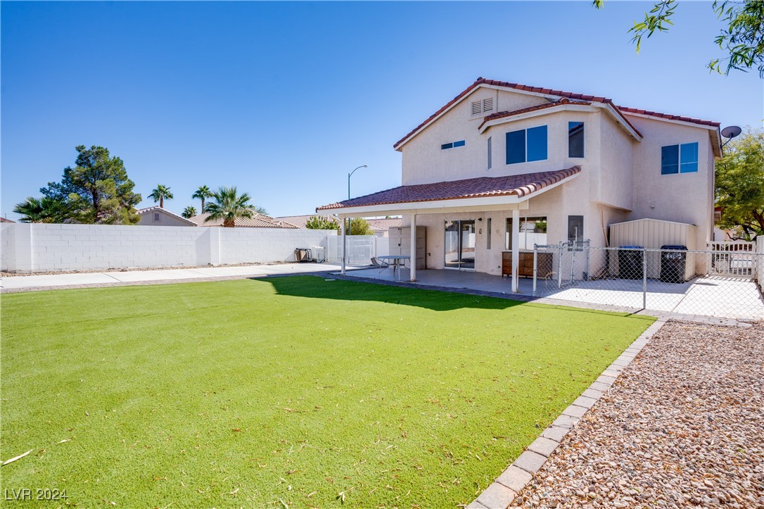 1114 Edgestone Mark Avenue