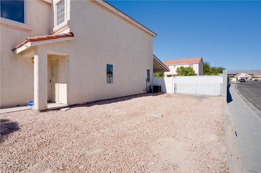 1114 Edgestone Mark Avenue