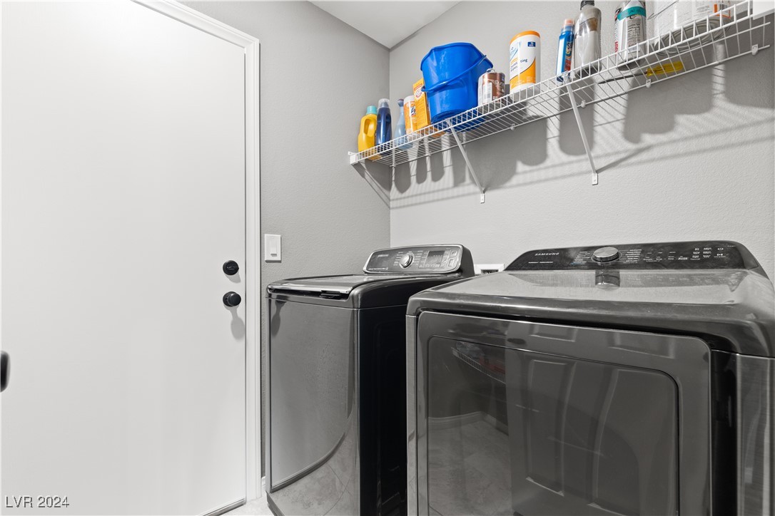 6522 Secret Grove Avenue