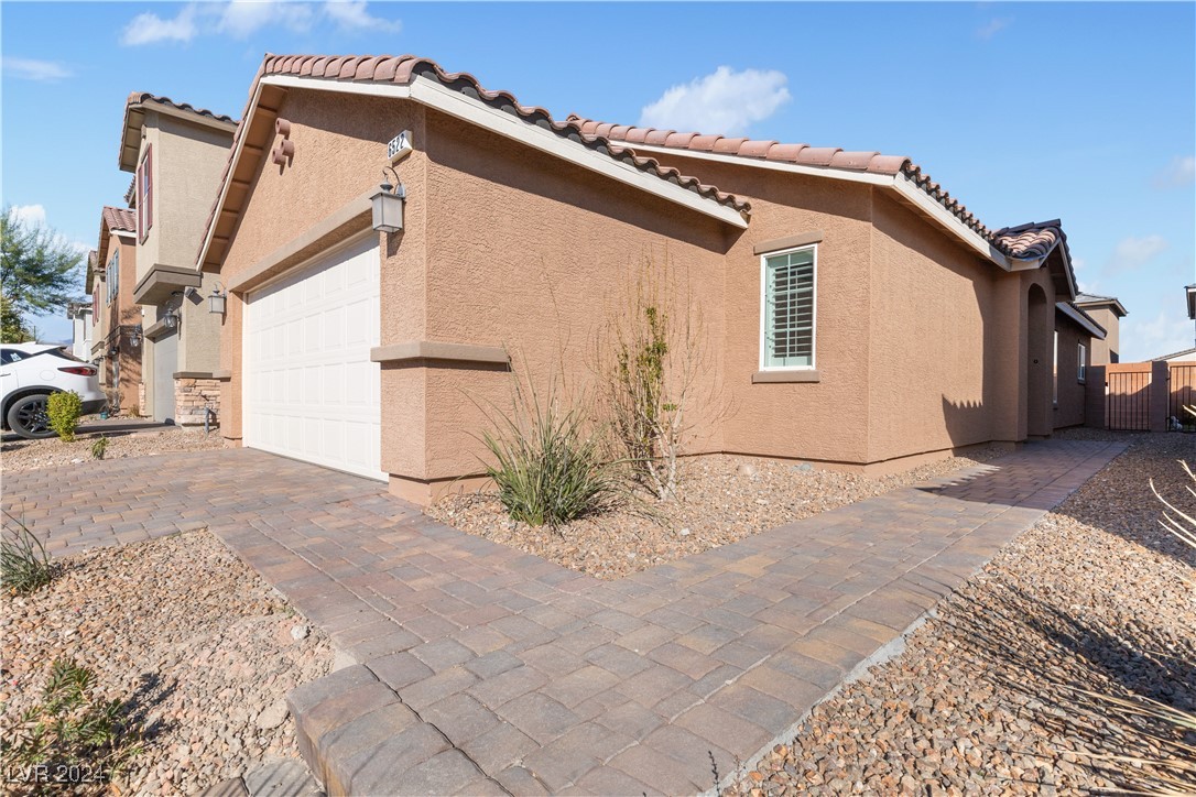 6522 Secret Grove Avenue