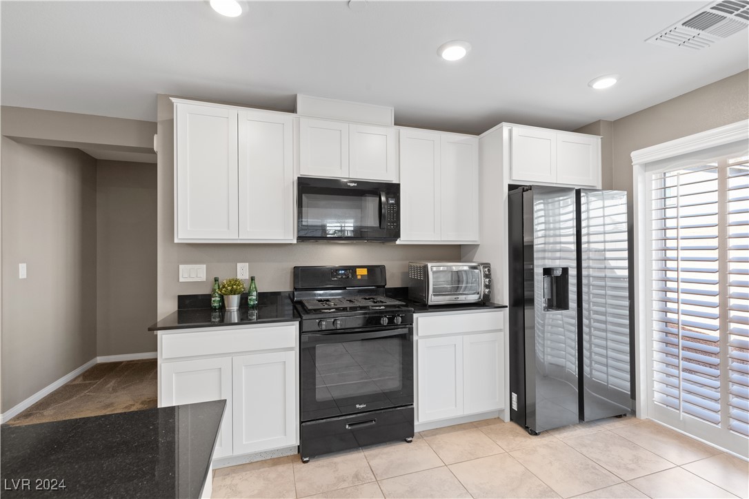 6522 Secret Grove Avenue