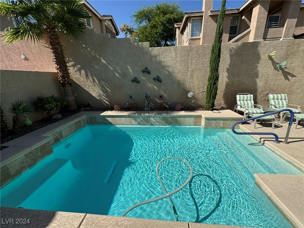 1849 Lyell Canyon Lane