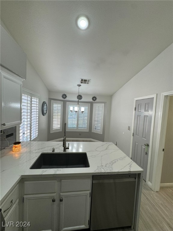 1849 Lyell Canyon Lane