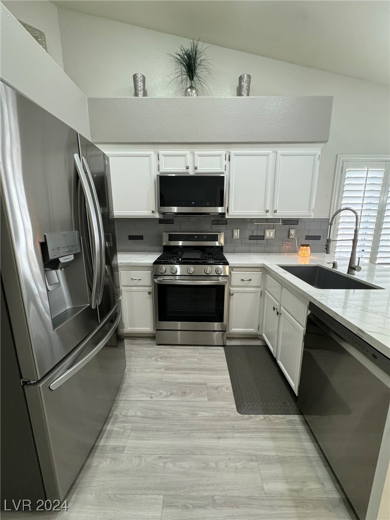 1849 Lyell Canyon Lane